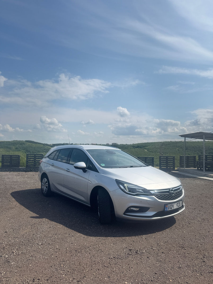 Opel Astra фото 0