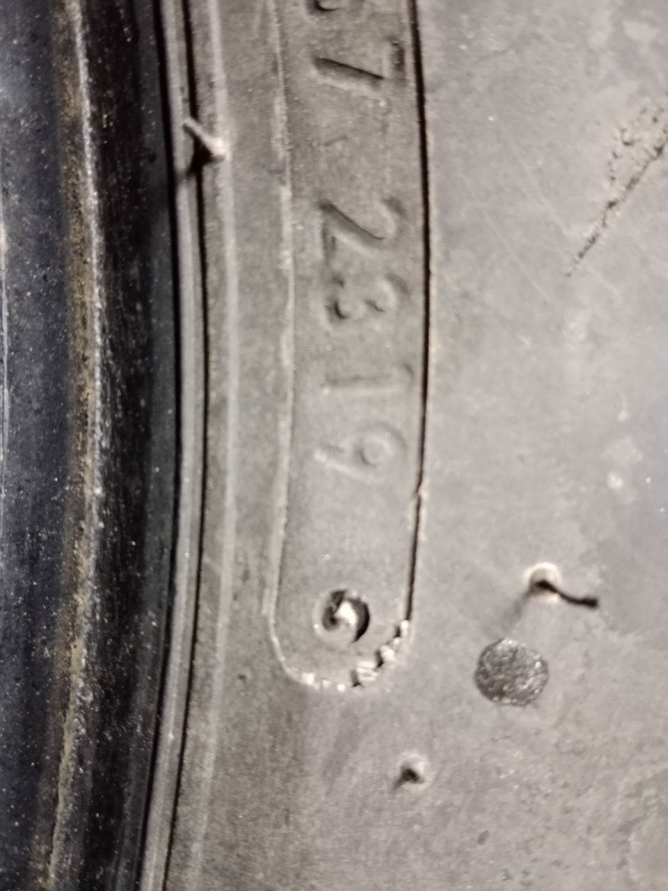 235/65 R 16 C.  Lassa foto 5