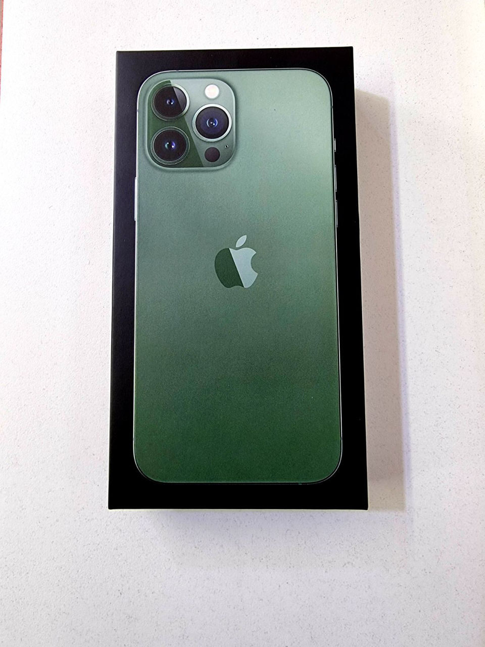 Note 13 pro green. Iphone 13 Pro Max. Iphone 13 Pro Max 128gb Green. Iphone 13 Pro коробка. Iphone 13 Pro зеленый.