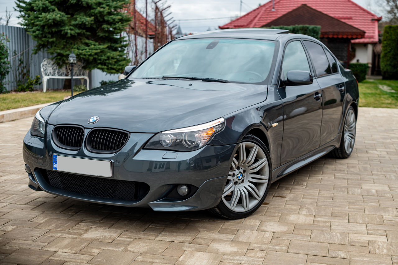 BMW 5 Series foto 0
