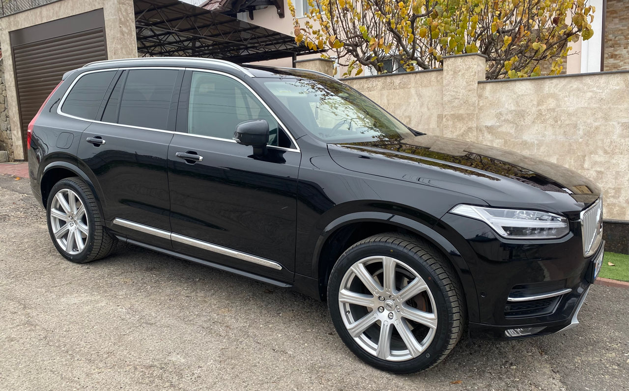 Volvo XC90 foto 1