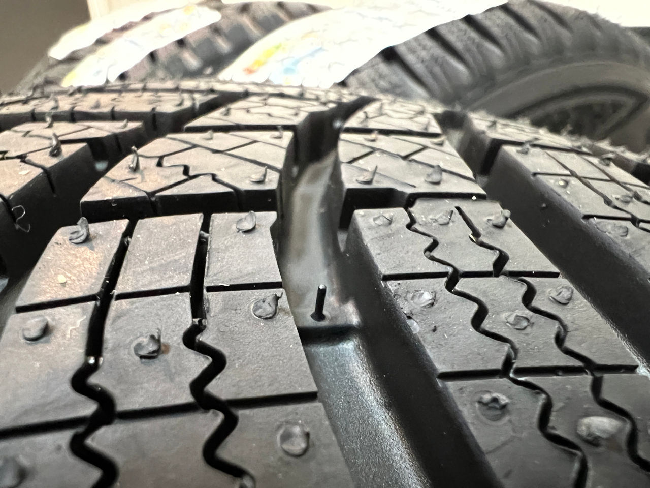 Новая зимняя резина Hankook 185/65/R15