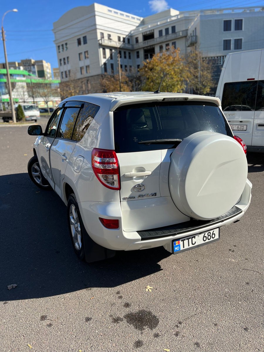 Toyota Rav 4 foto 5