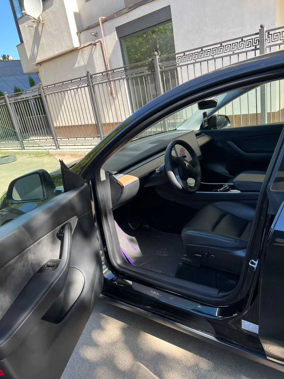 Tesla Model Y foto 7