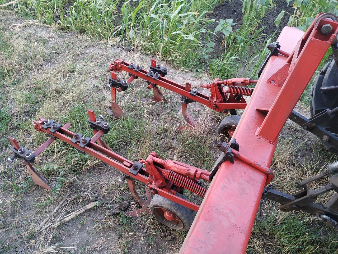 Cultivator pentru tractor japonez