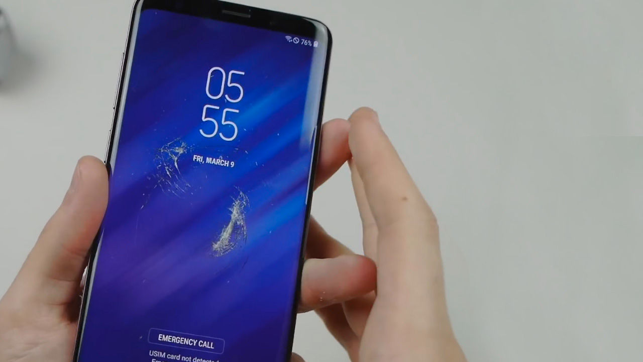 Samsung Galaxy S 9 + (G965) Треснуло стекло – на ремонт отдавай нам!