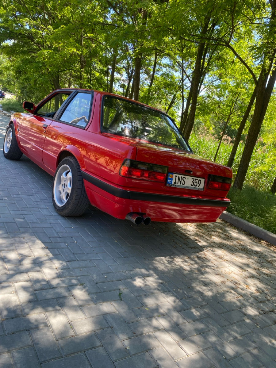 BMW 3 Series фото 3