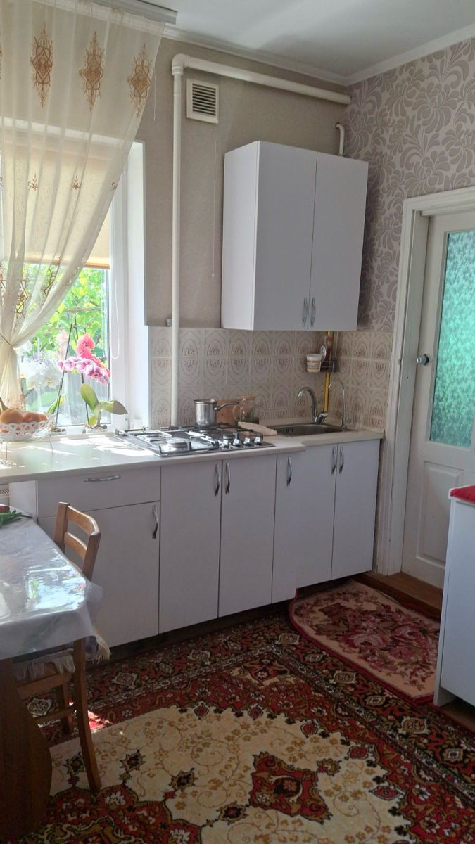 Casa în Ungheni satul Semeni foto 3