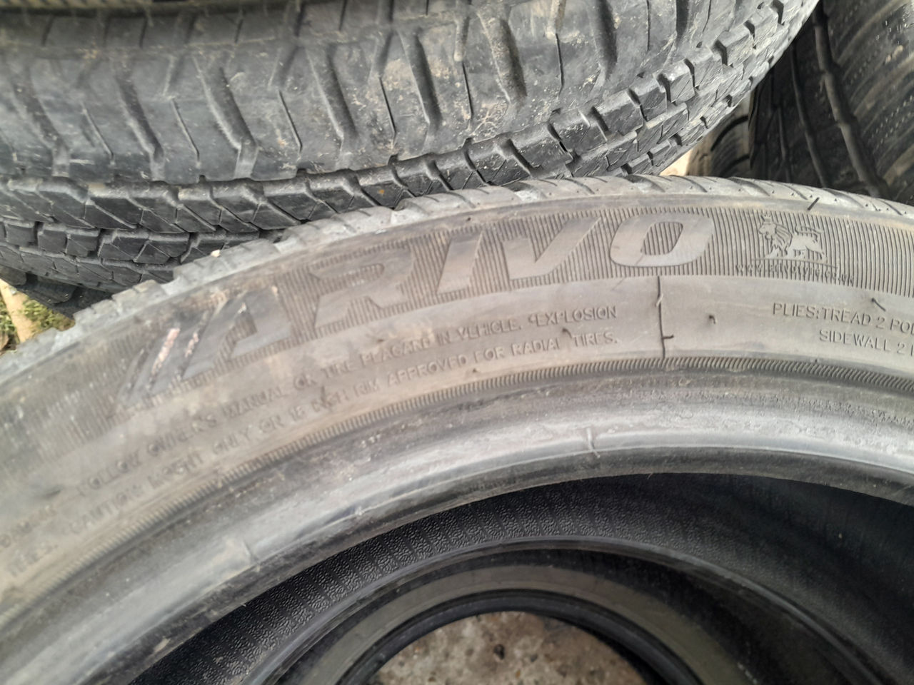 255/40R18 2bucati 90% 2023 Arivo foto 2