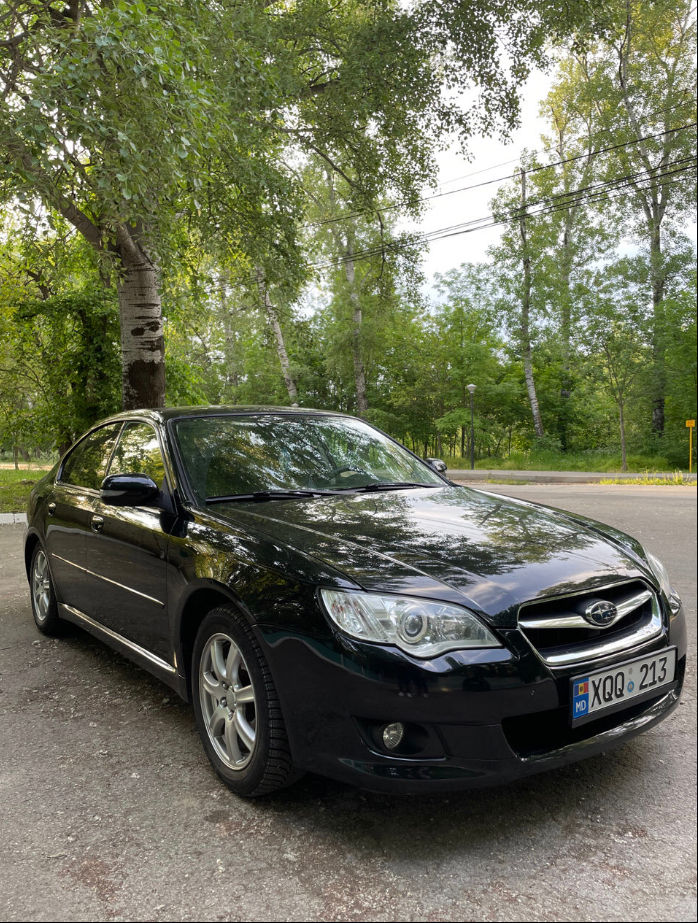 Subaru Legacy foto 3