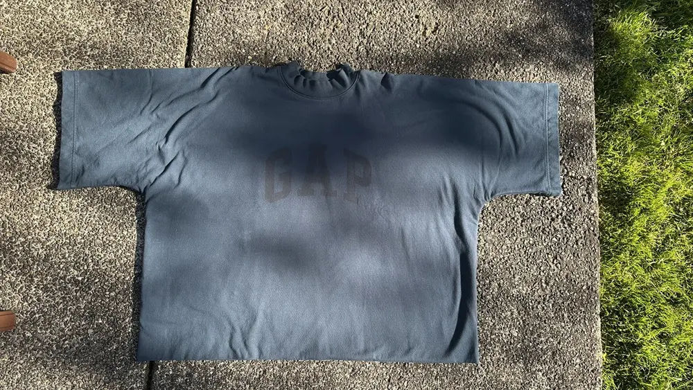 Tricou Yeezy GAP Balenciaga foto 3
