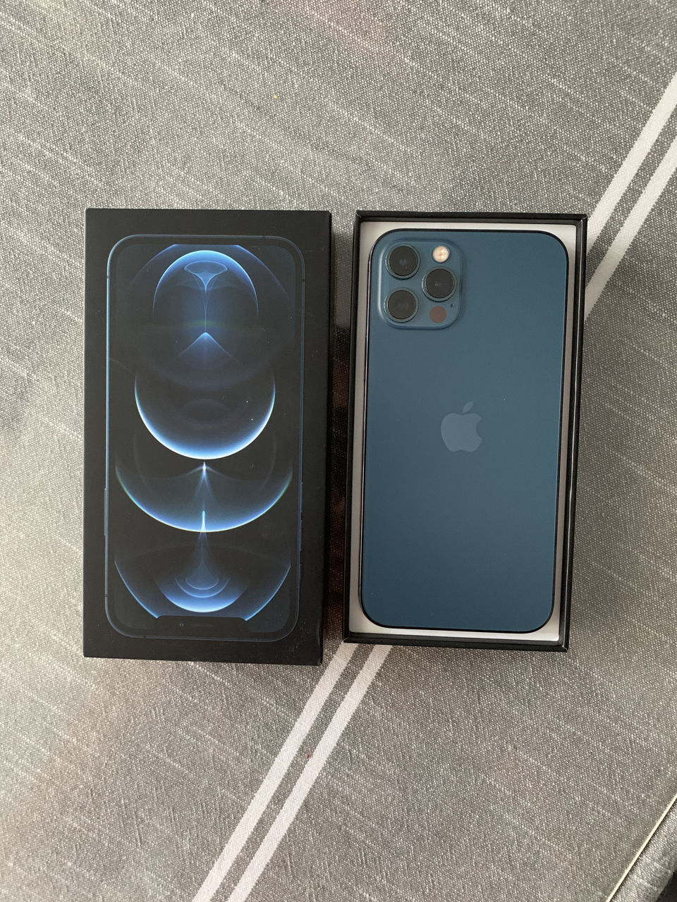 iPhone 12 Pro Max 256GB Pacific Blue ideal
