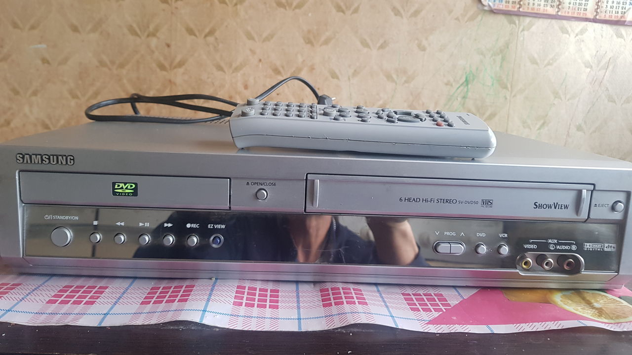 продам видео VHS и DVD Samsung