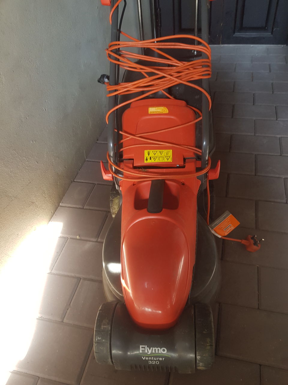 Flymo venturer 320 hot sale