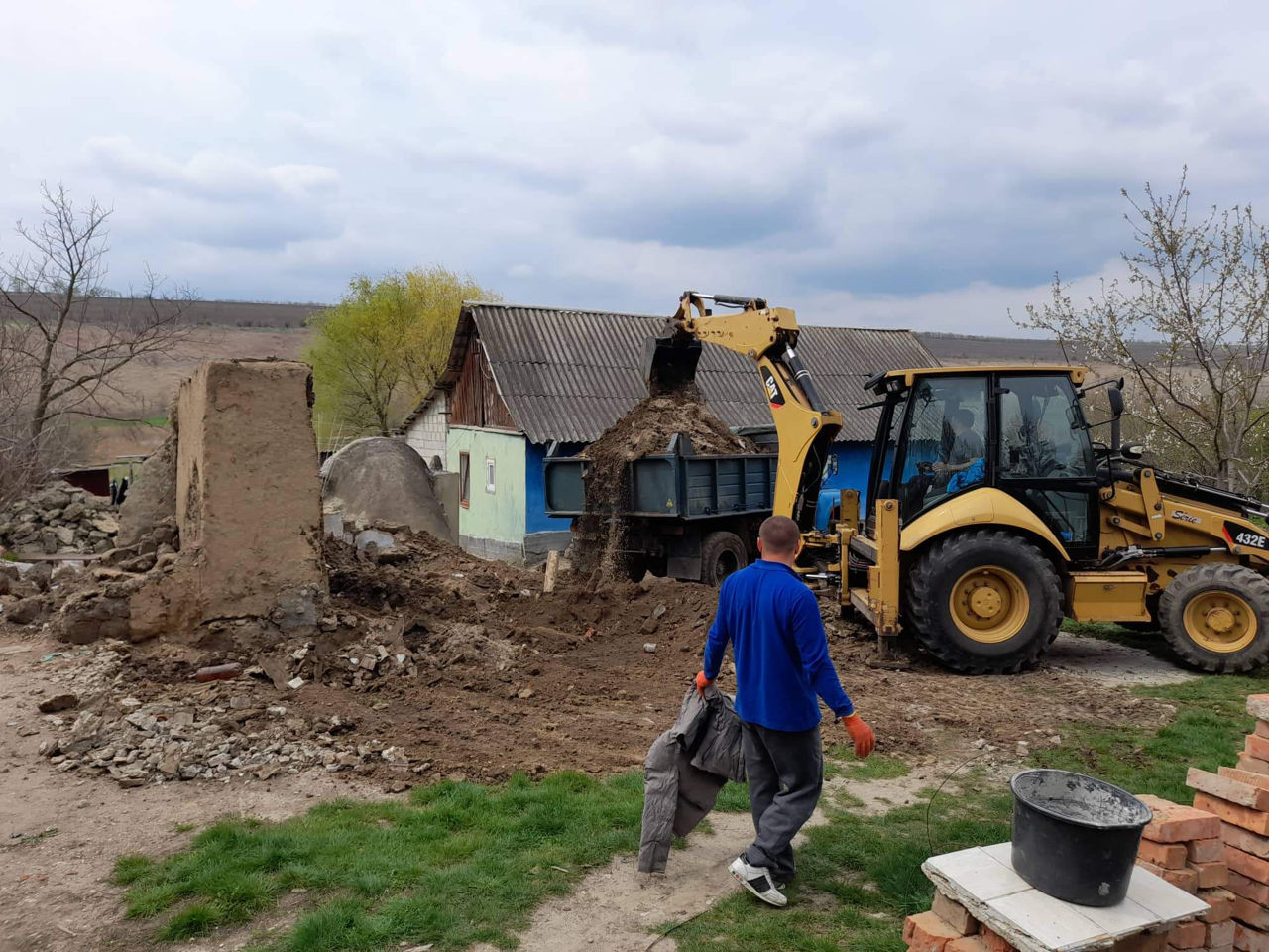 Вывоз строймусора, мусора, снос домов и всяких строений экскаватором и ...