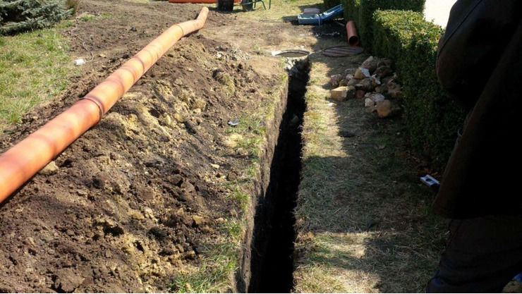 Sapare canalizare! Săparea ieftină a canalizațiilor în toate regiunile Moldovei. фото 3