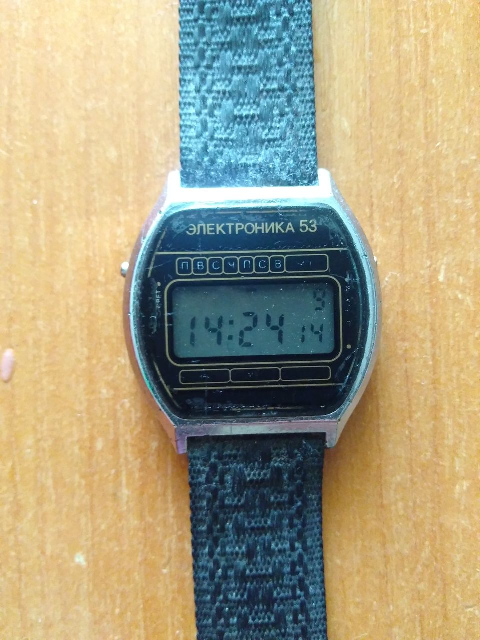 Часы Электроника 53. Б/У. Рабочие. С подсветкой. Ремешок заменен. Нет ...