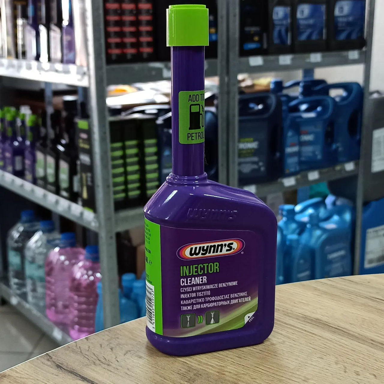 Wynn's Injector Cleaner для бензиновых двигателей является многофункциональной присадкой в топливо. foto 0