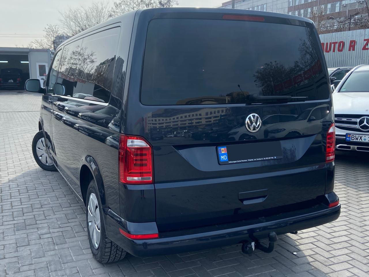 Volkswagen Caravelle foto 4