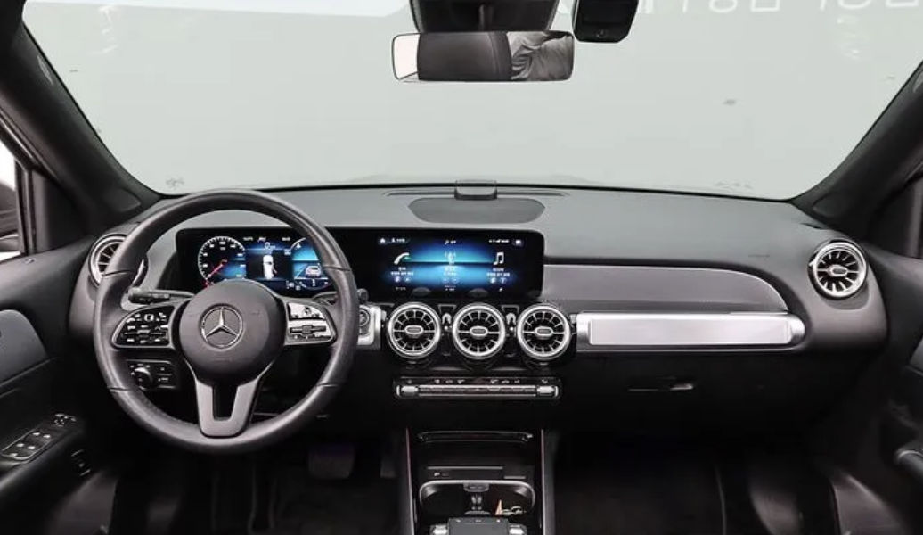 Mercedes GLB foto 6