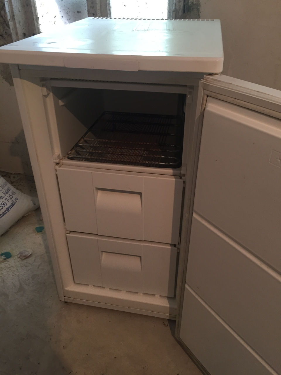 Продам морозильную камеру