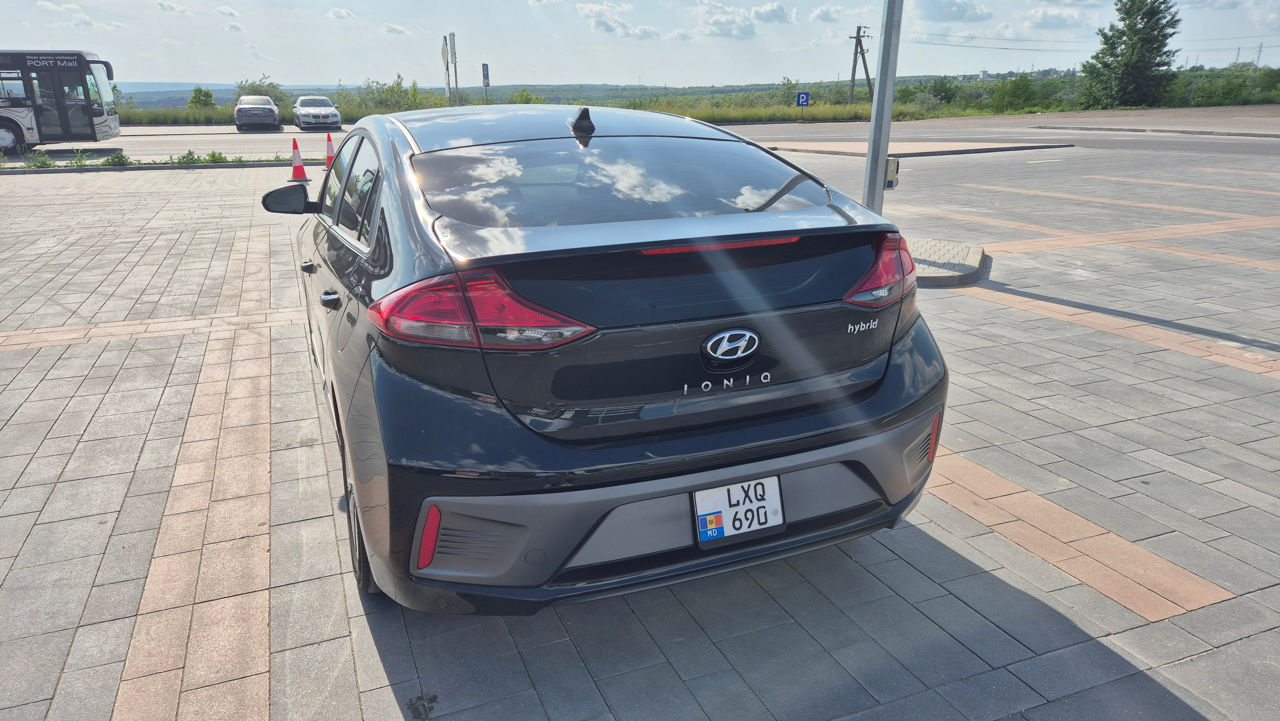 Hyundai IONIQ foto 4