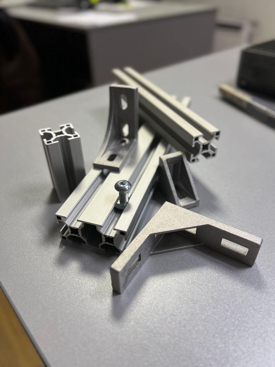 Profil Aluminiu 40x40/ 40x80/ 30x30/60.20x20/ 60x60. Алюминиевый профиль 40х40/ 40x80/ 30x30/ 20x20 фото 1