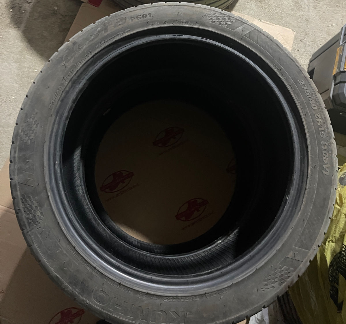 Kumho 275x40/245x45 R19 foto 1