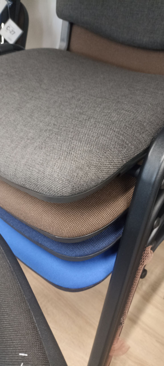 Scaune ,fotolii, mese biroi si sala de conferinta. In rate 0% cu livrare. фото 10