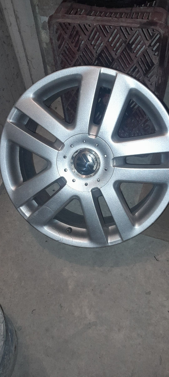 5/112 R17 Et 54 7J dia 57.1 Wolksvagen pasat, Sharan, touran,,,,, foto 0