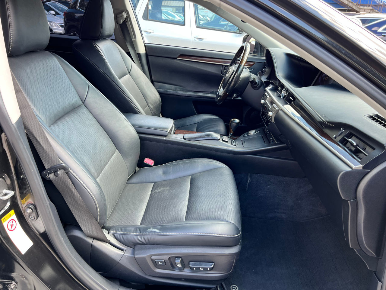 Lexus Es Series фото 10