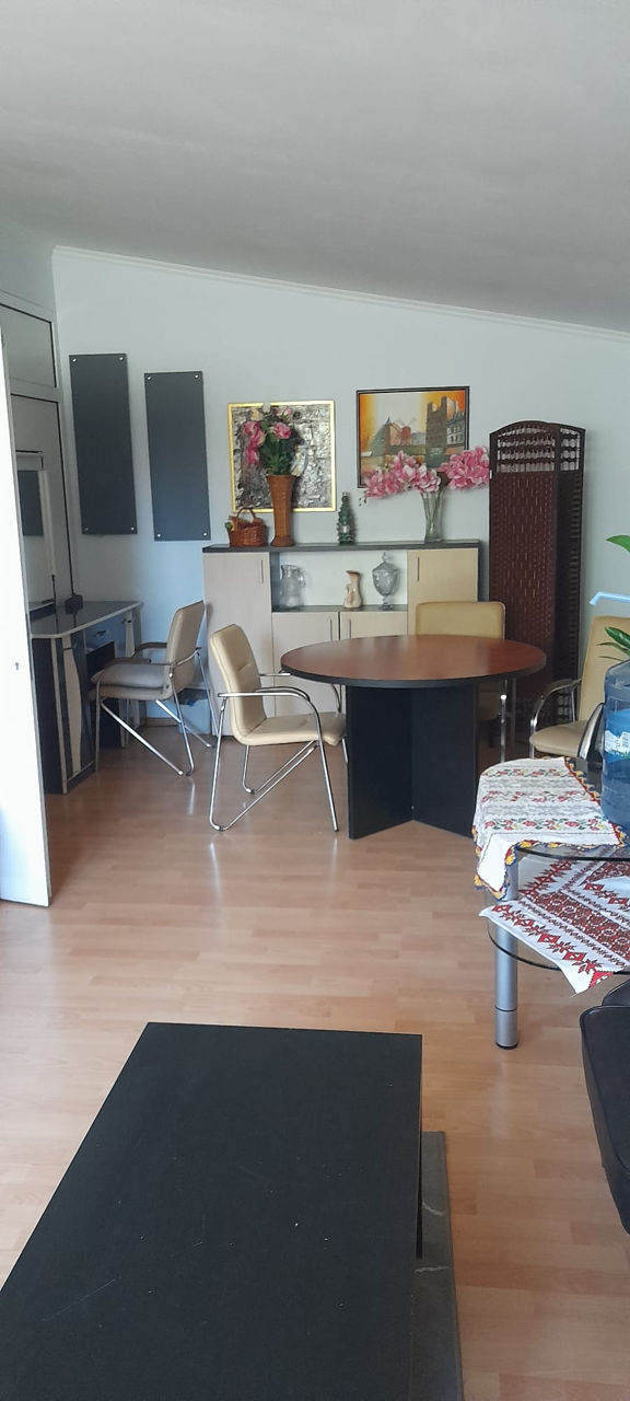 Oficiu/Call centru/Studiou/Cosmetologie 115 m2 bul. Stefan cel Mare, 69 foto 1