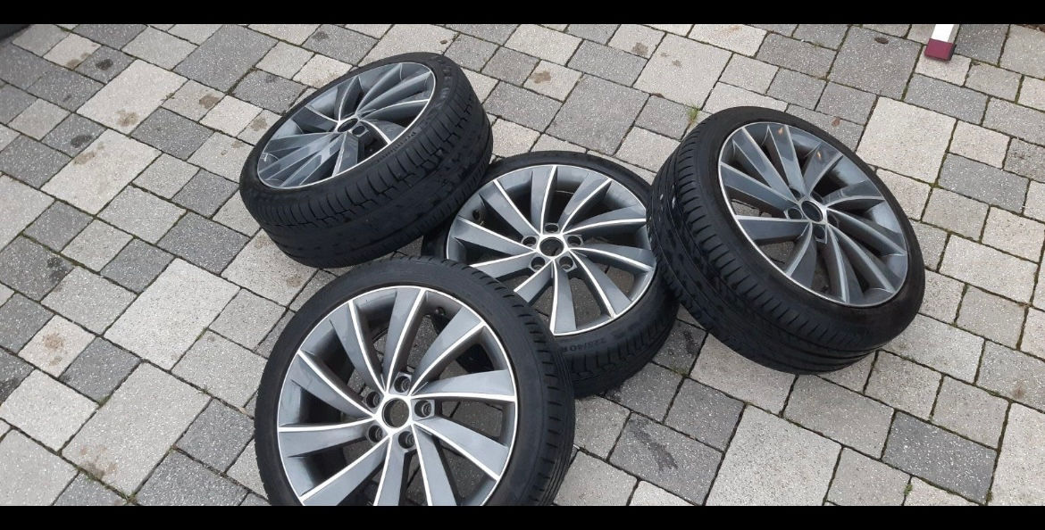 Jante Skoda cu cauciucuri 225/40R18 foto 7