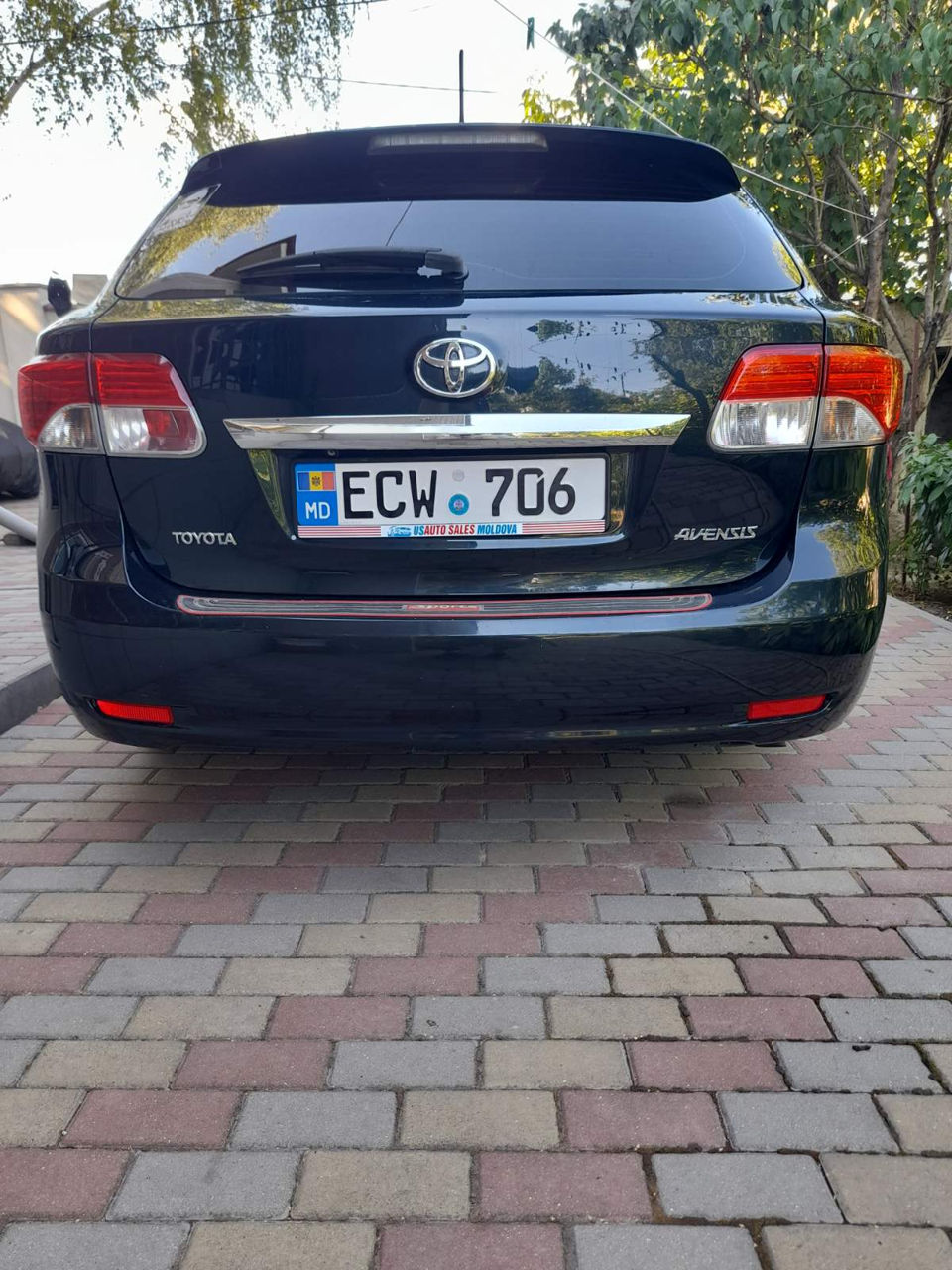 Toyota Avensis фото 7