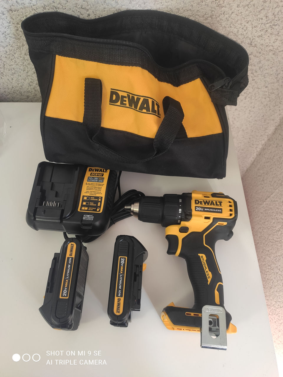 Продаю бесщеточный шуруповёрт Dewalt оригинал новый