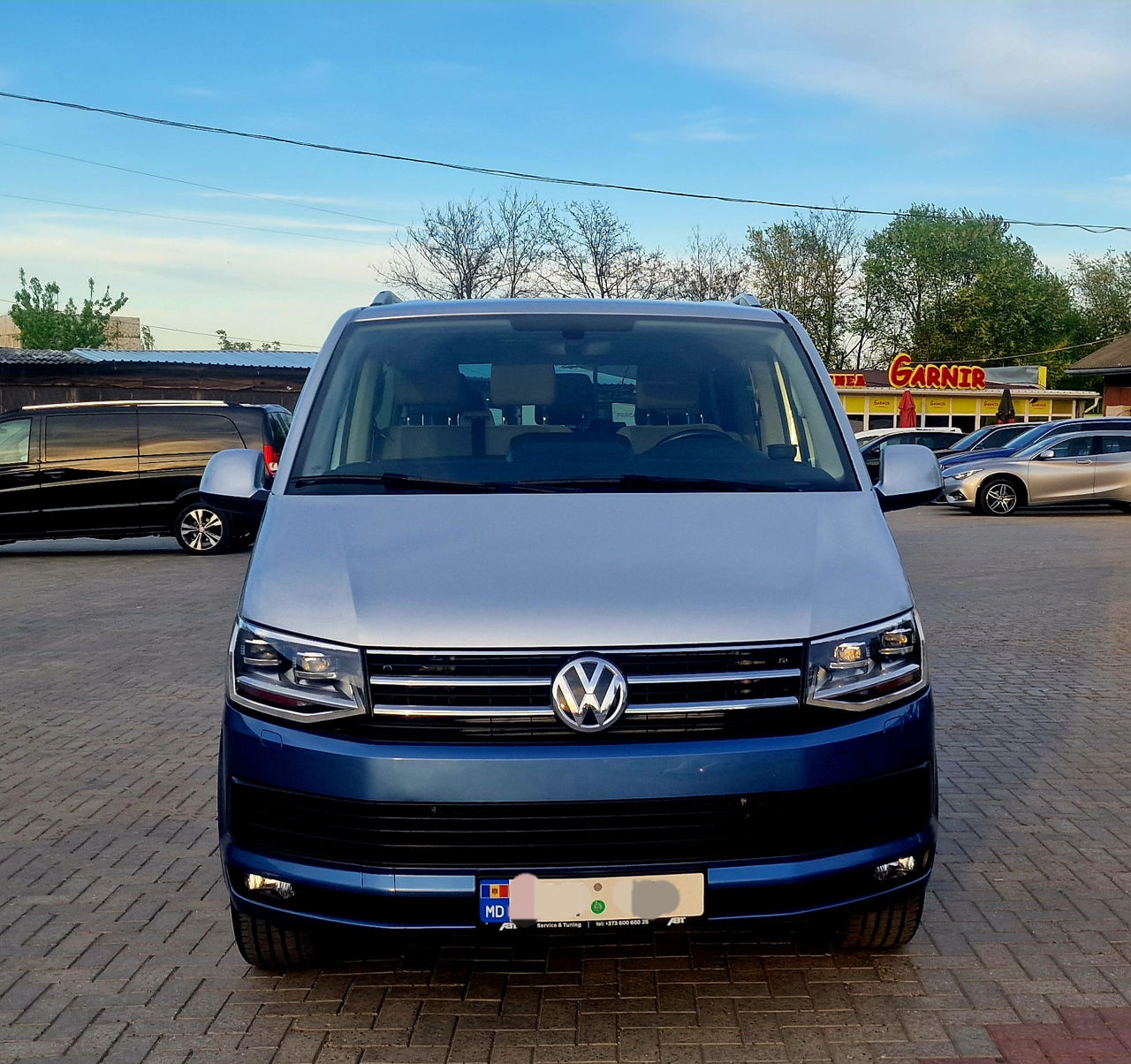 Volkswagen Caravelle foto 1