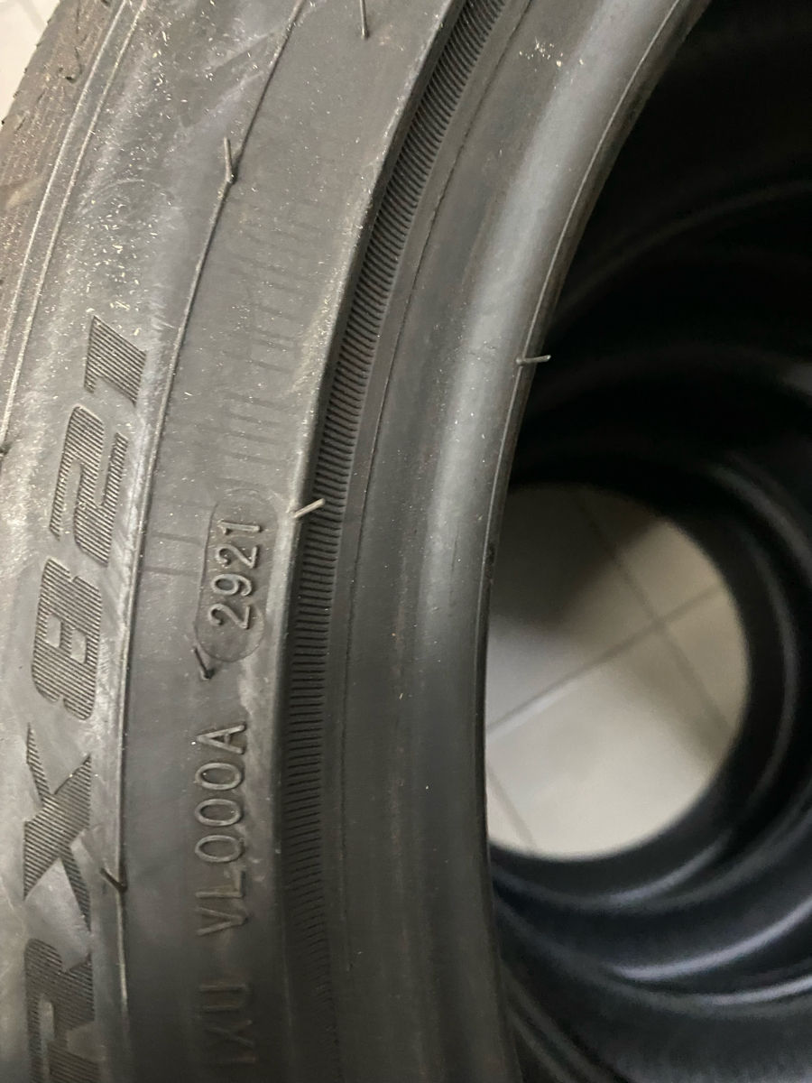 255/45R19
