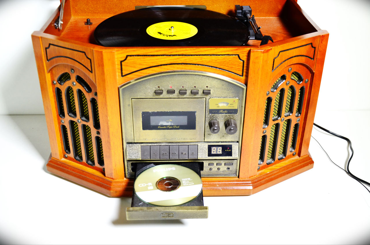 Vintage-Style CD Vinyl Radio Cassette Music Centre фото 1