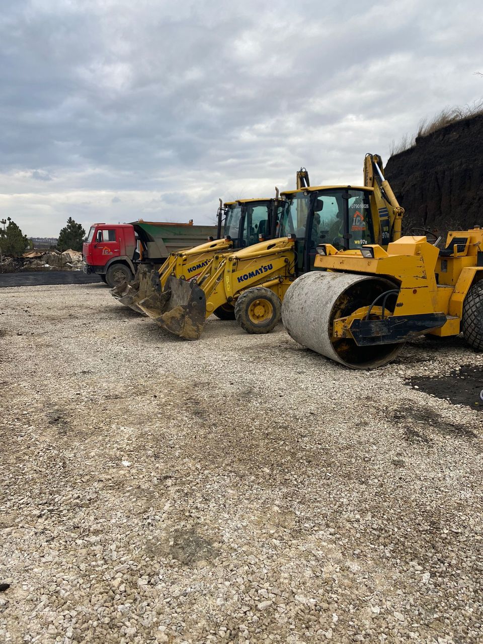 Lucrări de excavare,  terasament, compactare, incarcare, transportarea pamantului. foto 6