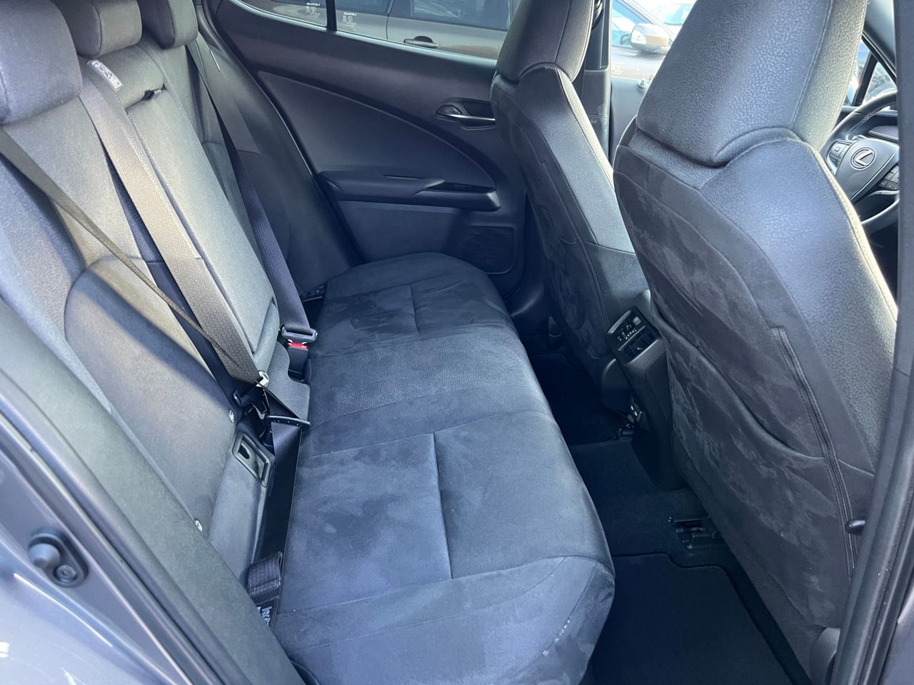 Lexus UX фото 14