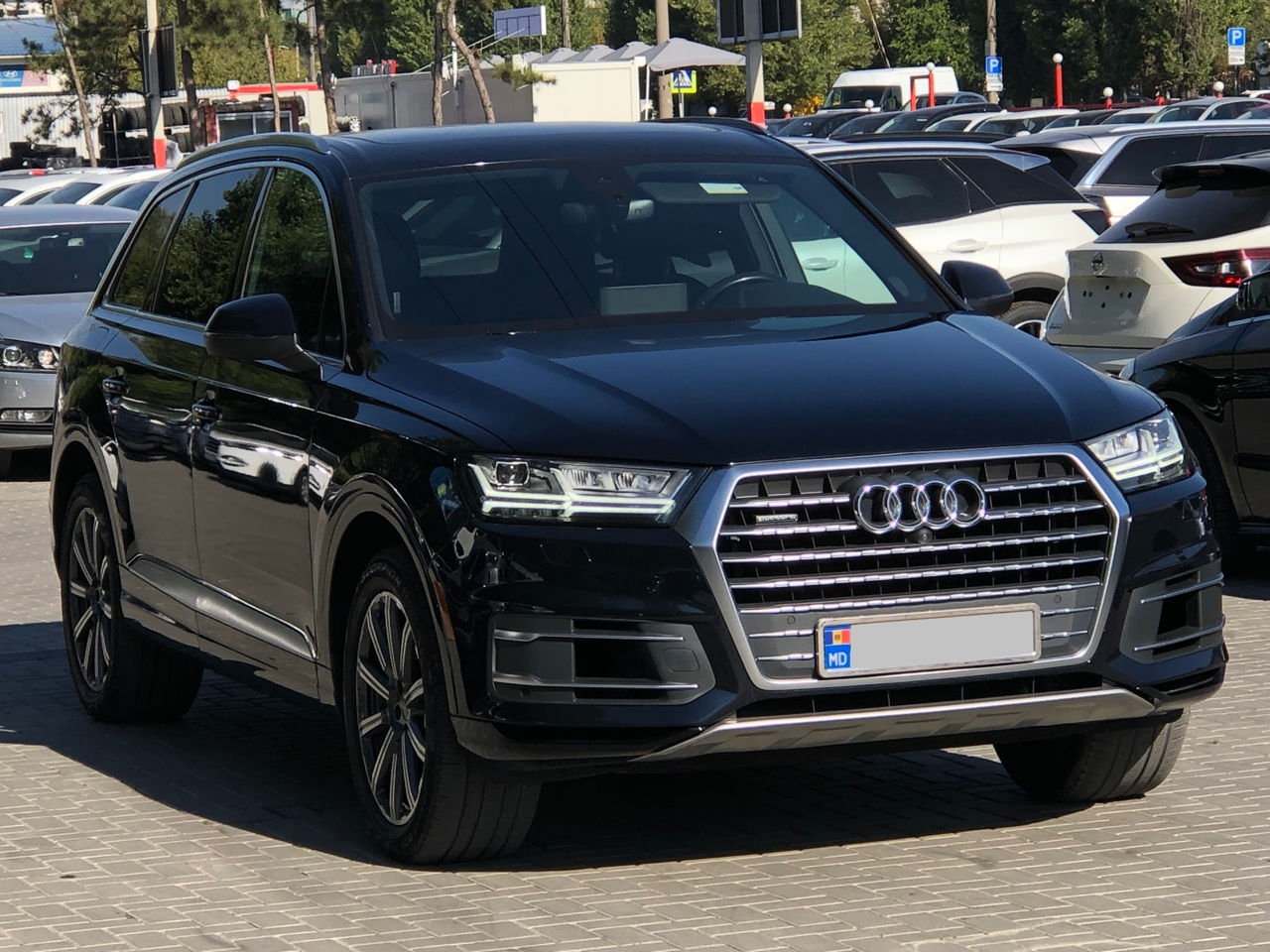 Audi Q7 фото 3