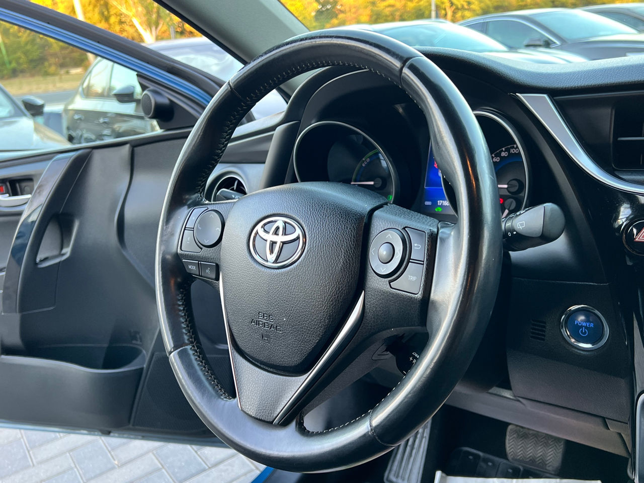Toyota Auris foto 8