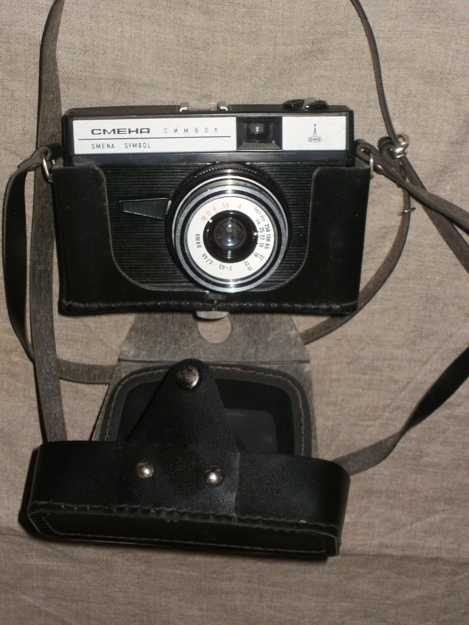Цветные диапозитивы, линзы, фотоаппарат.