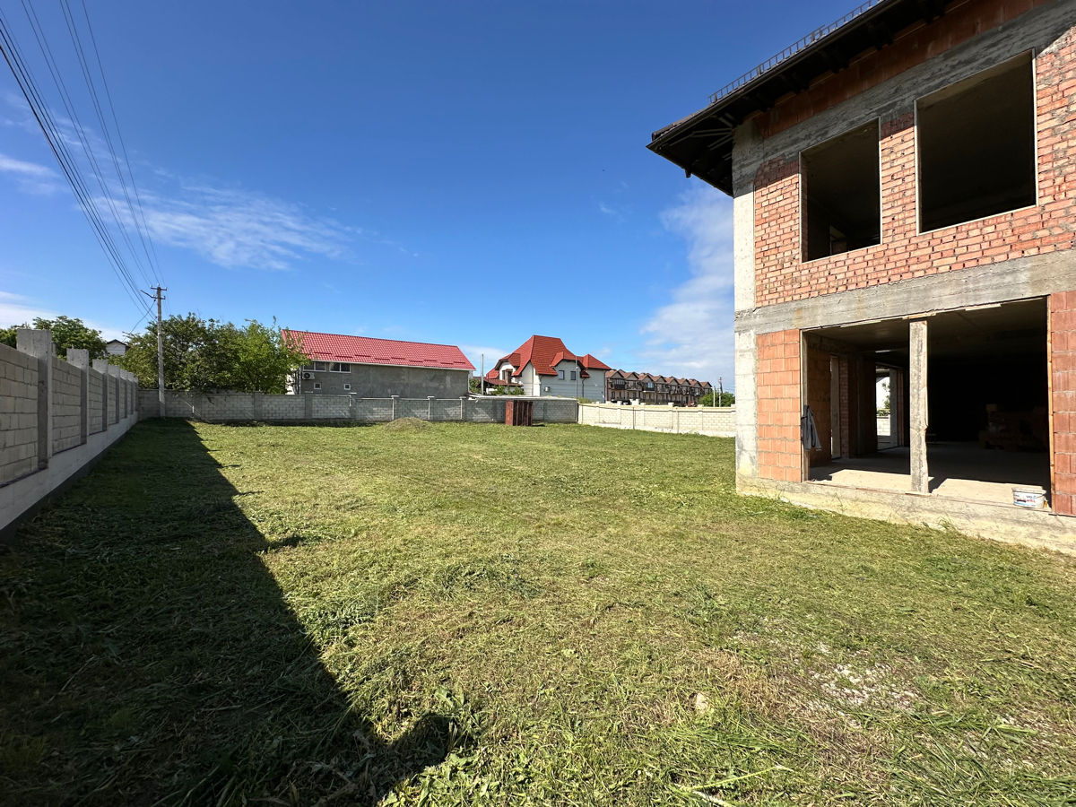 Casa la Pole Ciudes pe teren de 18 ari  ! foto 1