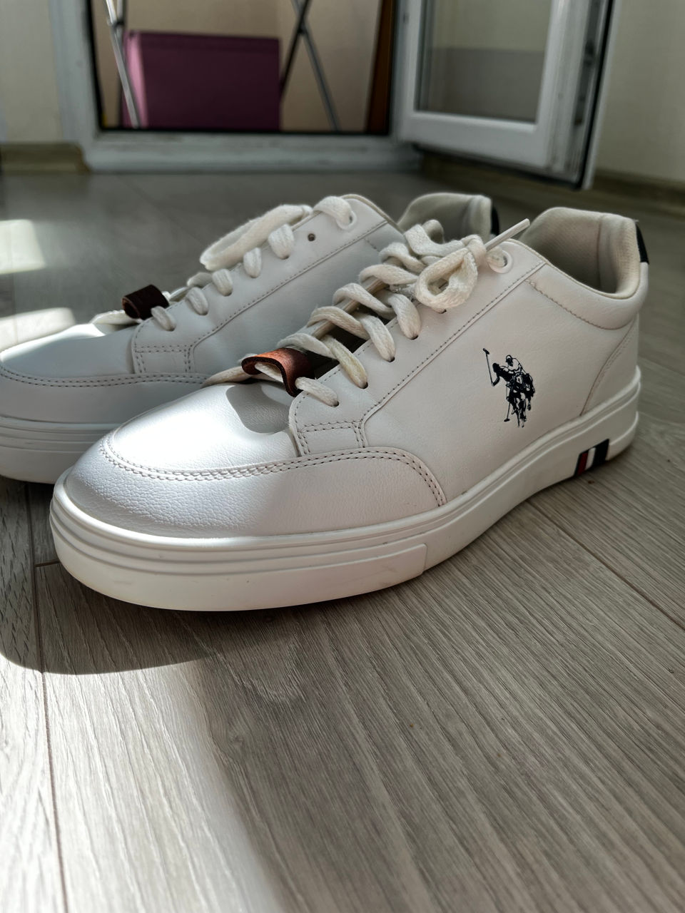 Vind adidasi Polo foto 0