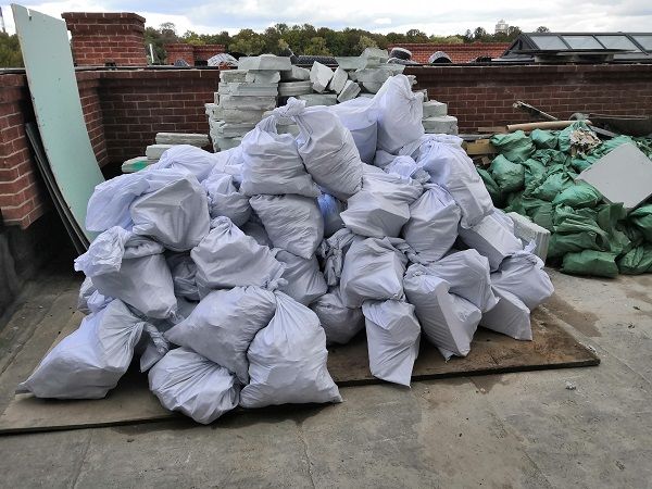 Evacuarea deșeurilor Вывоза мусора без пыли и шума foto 3