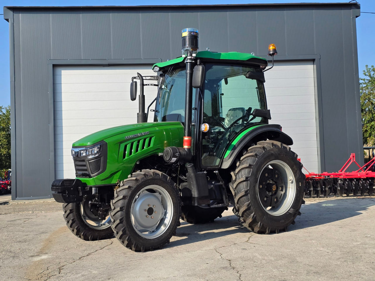 Tractor 90 CP foto 1