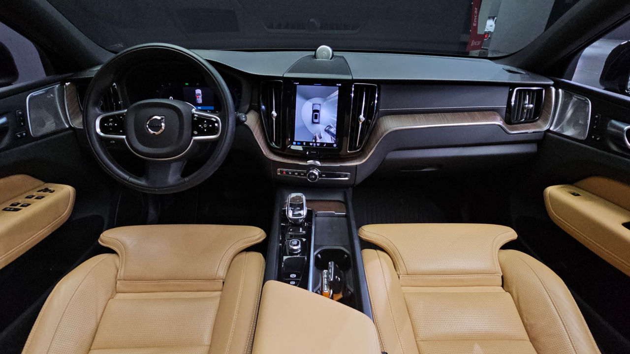 Volvo XC60 фото 3