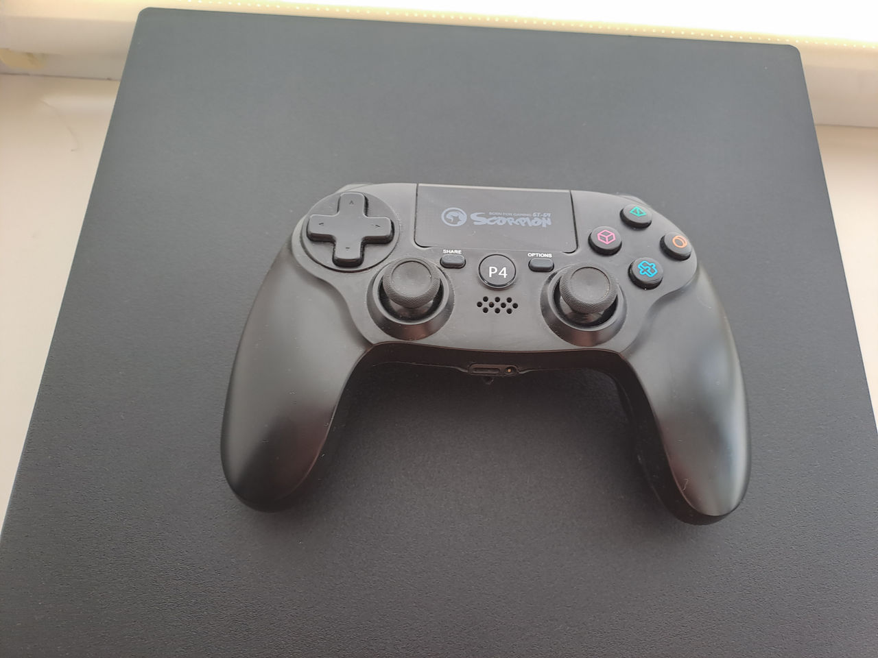 Vând PlayStation 4 pro+controller+jocuri foto 4