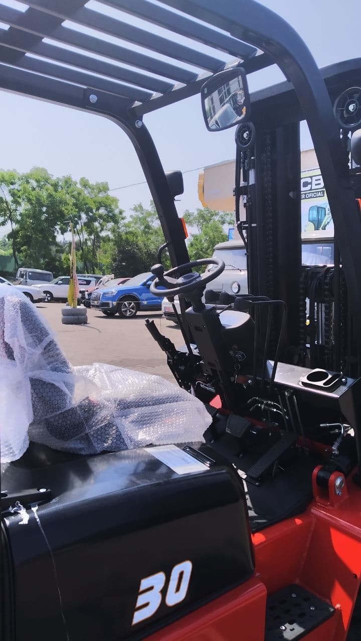 В наличии Вилочный Погрузчик Hangcha CPCD30-AG2 3т , диз., мачта 4.5м триплекс ,Side shift foto 5